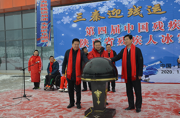 贾勇,兰孟偃,严汉平共同触发启动装置