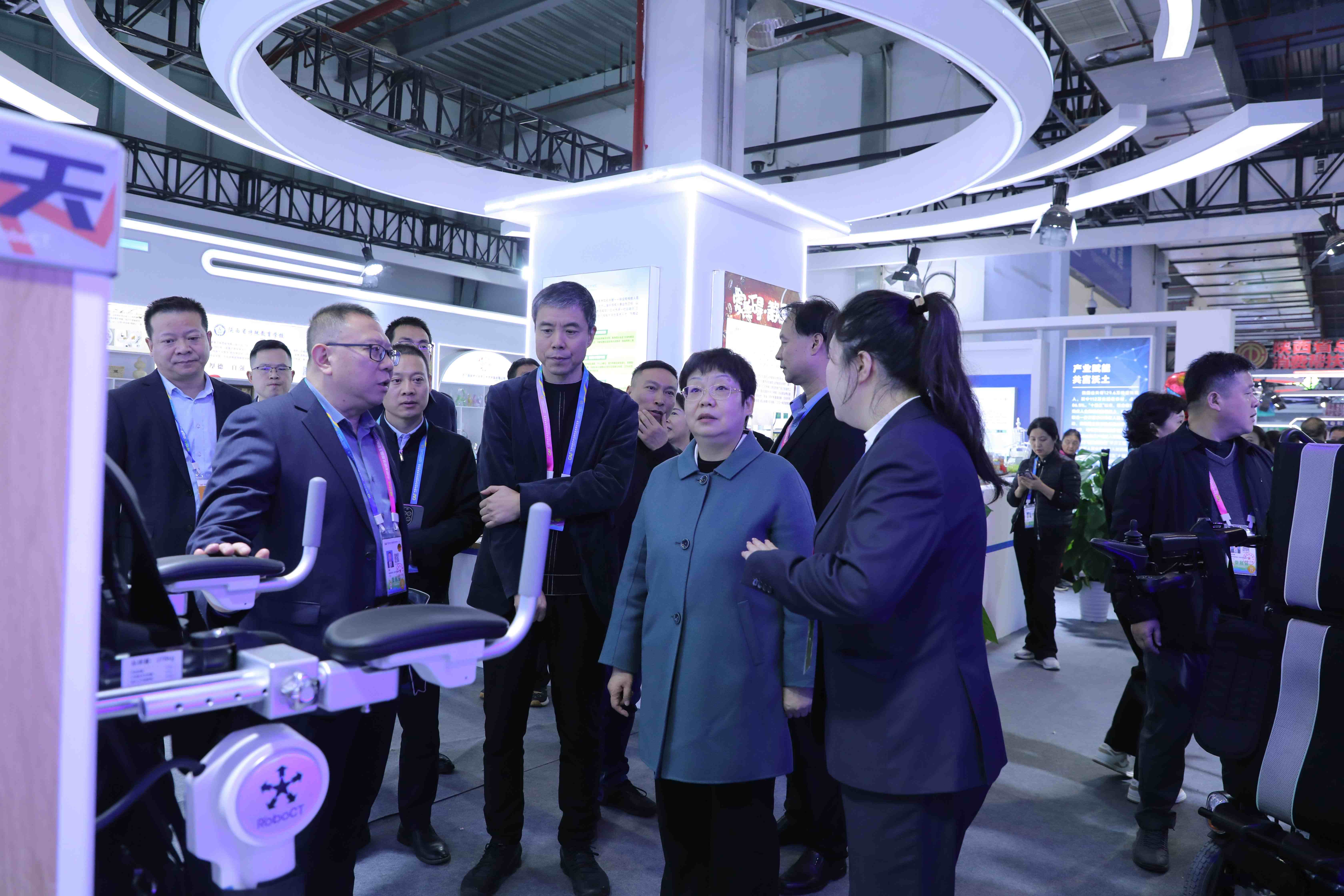 1761553152336083752.jpg 2.jpg